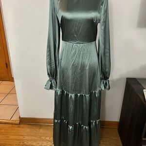 SHEIN Satin Long Sleeve Dress in Green